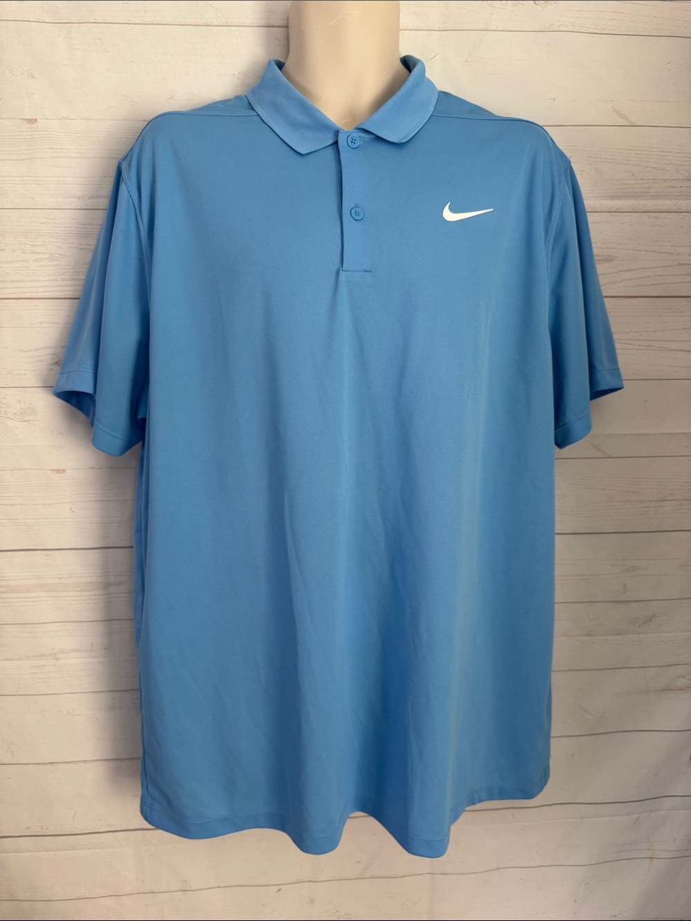 Nike Men's Size XL Victory Sky Blue Golf Polo Shirt with White Swoosh